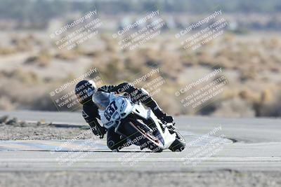 media/Dec-07-2025-CVMA (Sun) [[3e7d2de5dc]]/Race 12- Formula 40 MW and LW/